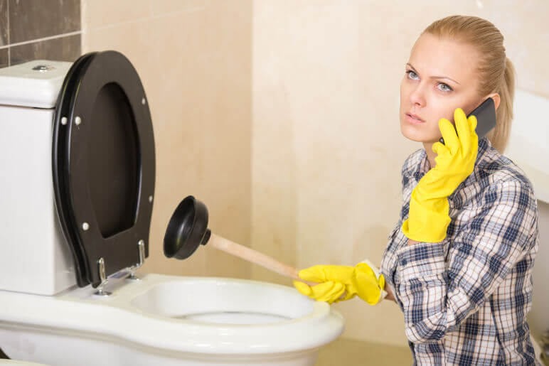 Know When to Replace a Toilet: 10 Signs It’s Time