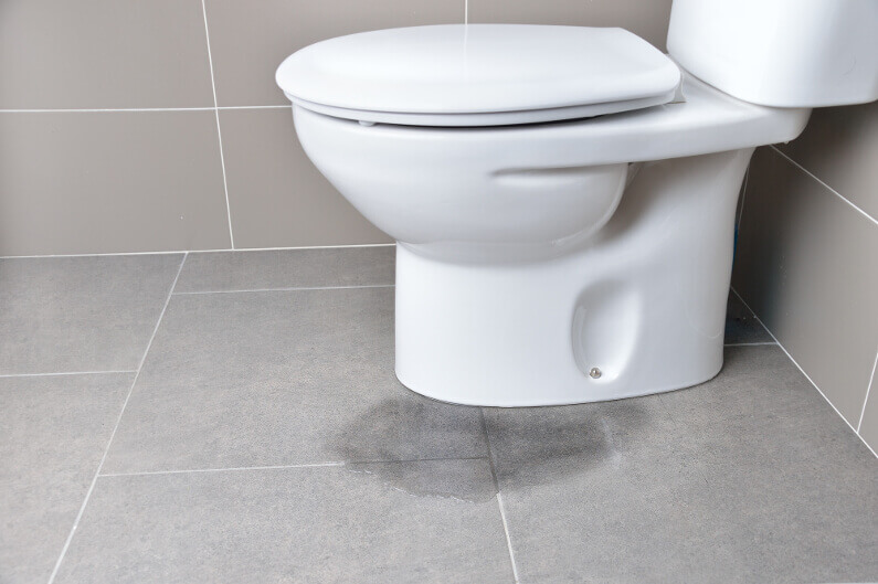 How To Fix A Leaking Toilet Base The Complete Guide - Bathroom Toilet Water Valve Leak